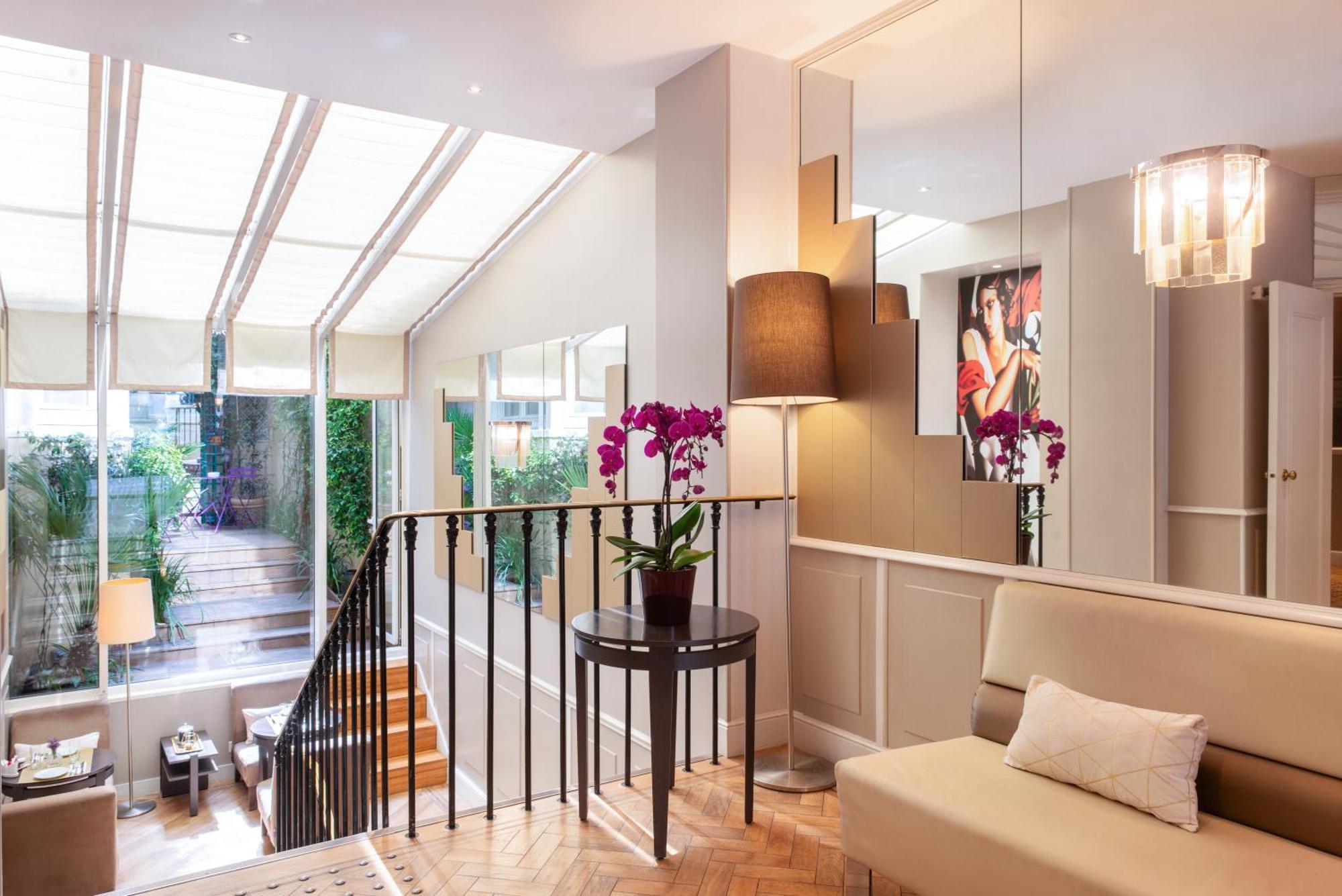 Hotel Galileo Champs Elysees Paris Exterior photo